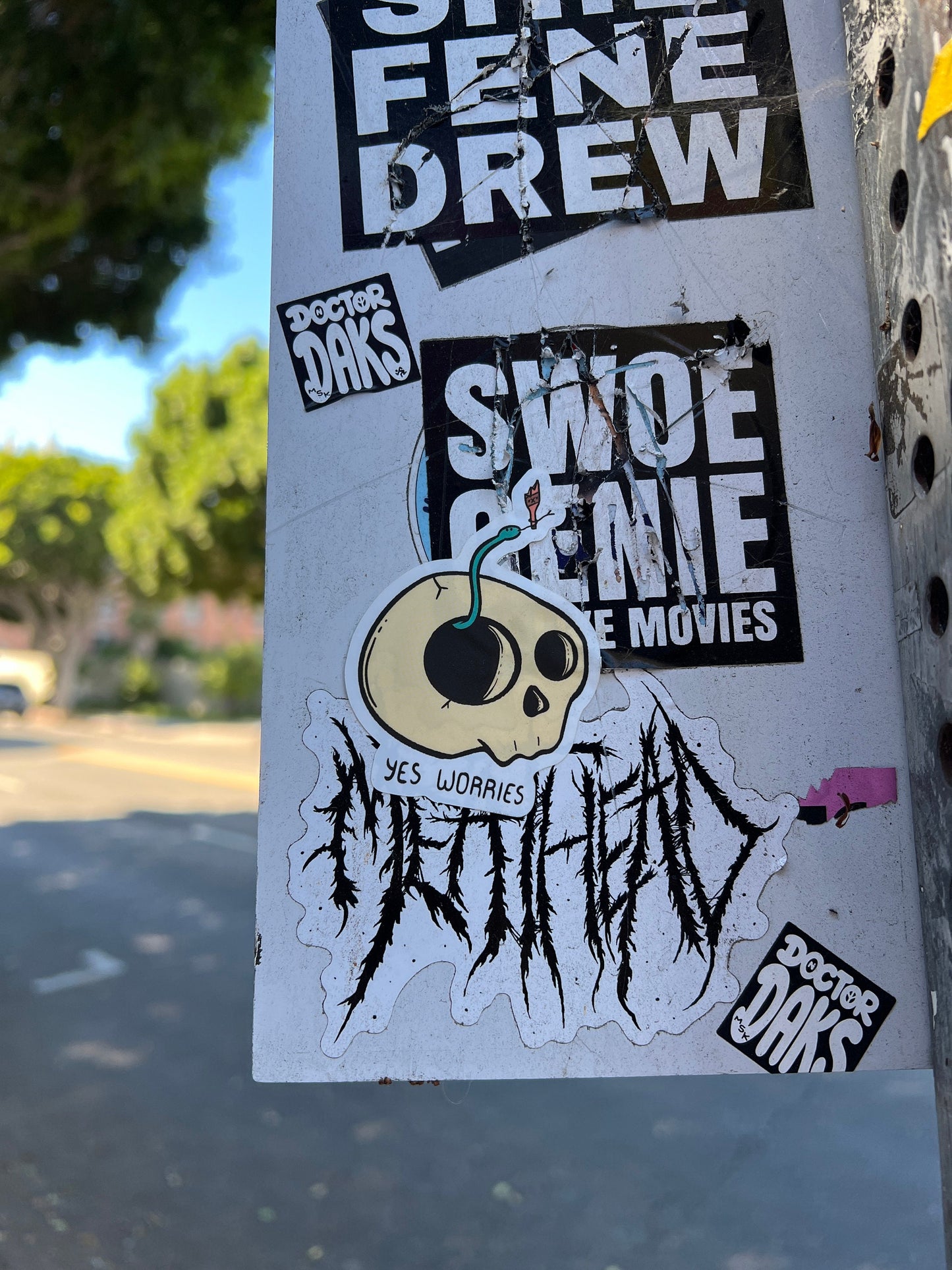 Yes worries skull and snake sticker